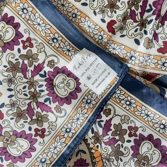 Scarf 90×90cm - Picture 2 of 4